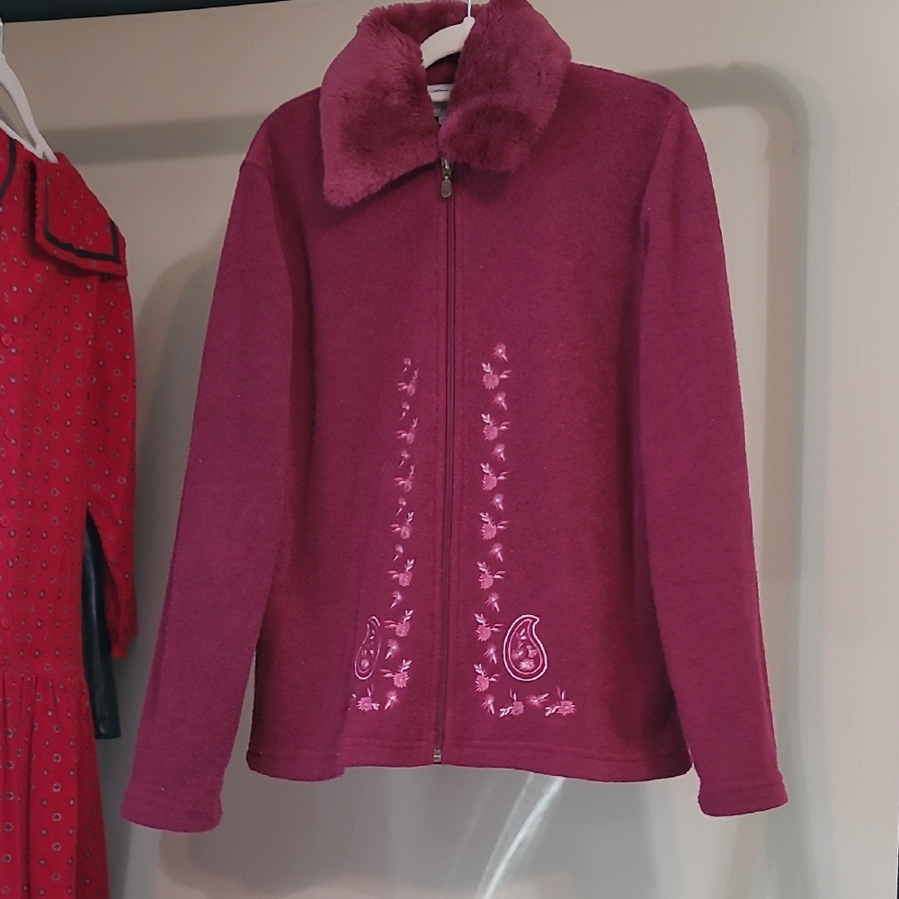 Vintage Women's Fleece Jacket with Embroidered Details